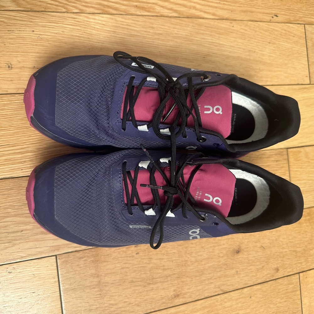 On Cloudvista Waterproof Trail Running Shoe US Woman’s Size 7